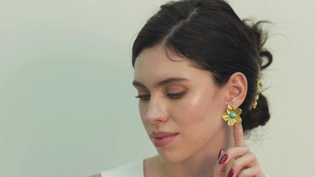 Lexa Petal Feroza Earings