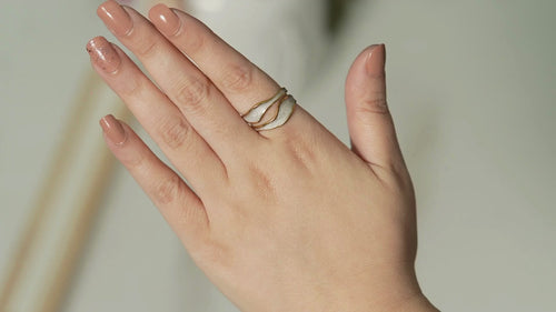Anis silver wavy X-shape ring set for women, designed as stackable midi rings for a modern layered look that feels chic, refined, and fashion-forward.