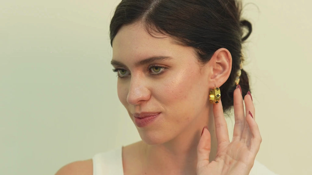 Dana Clover Hoop Earings