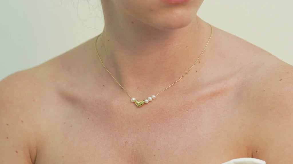 Hara Pearl Heart Necklace