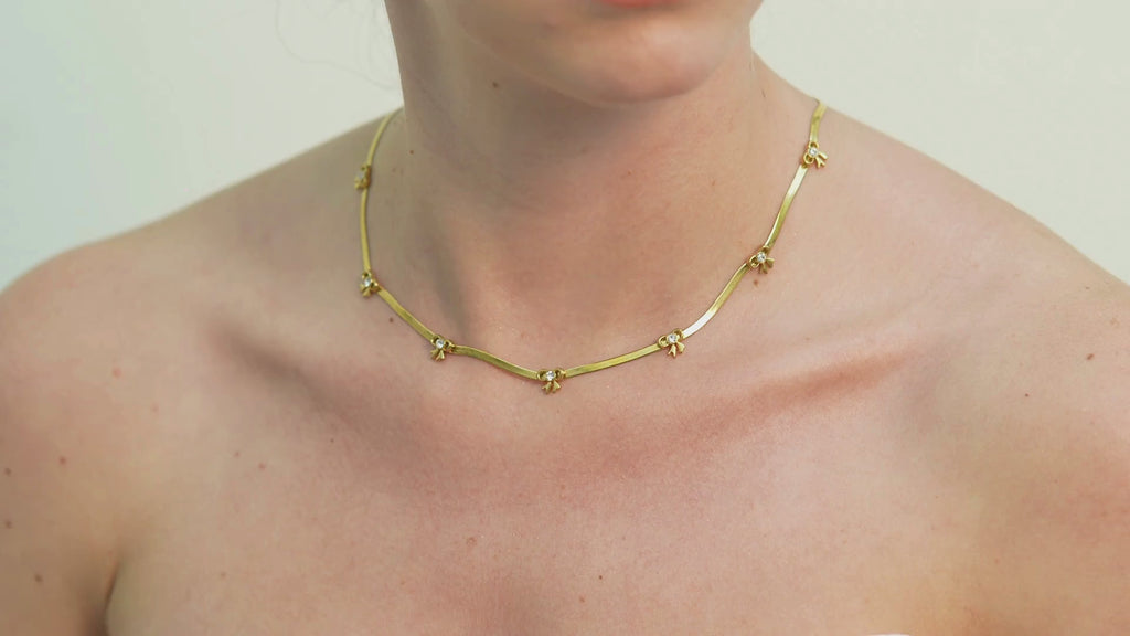 Jara Snake X Bowknots Necklace