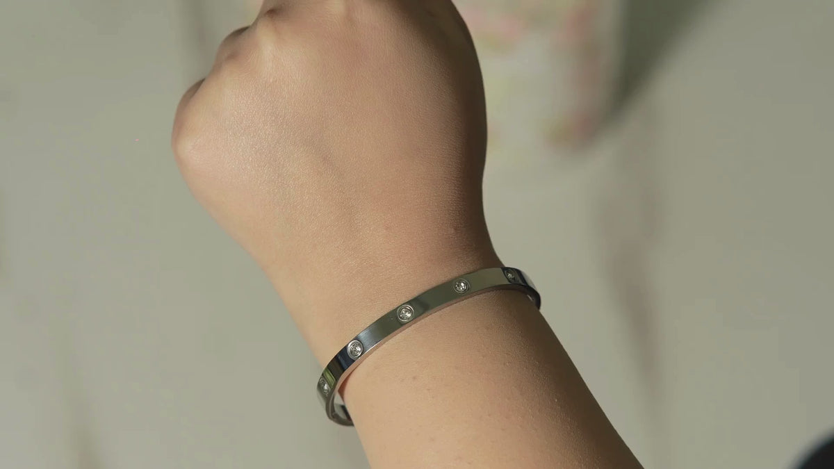 Alle Round Zircon Bangle