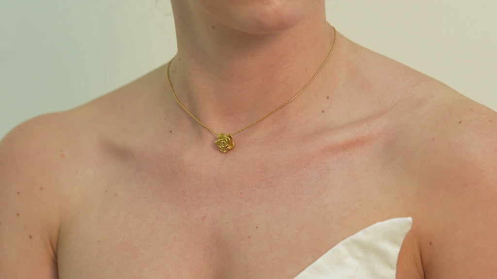 Gona Rose Necklace