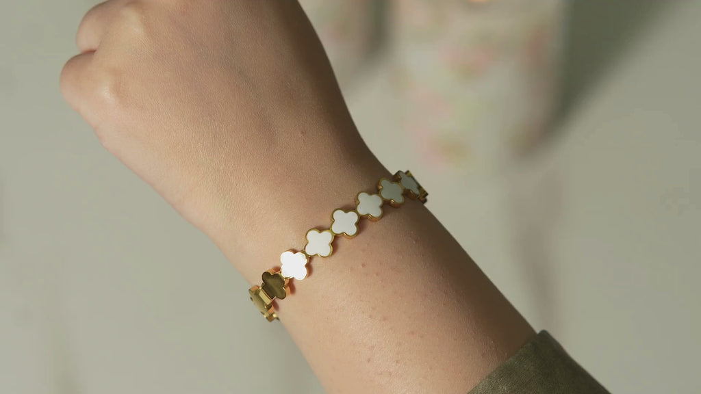 Dari Clover Bangle