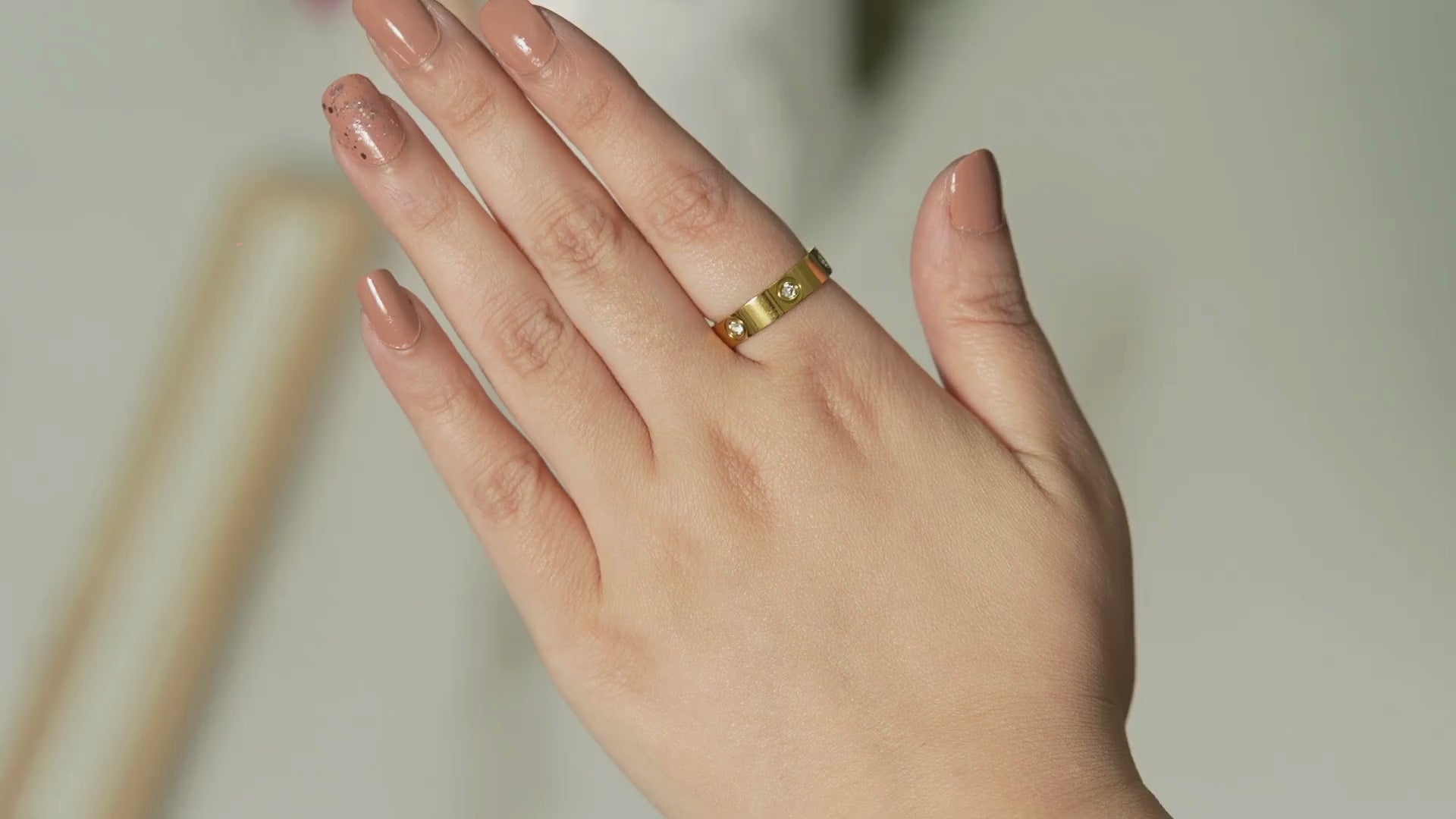 Anya Round Zircon Ring