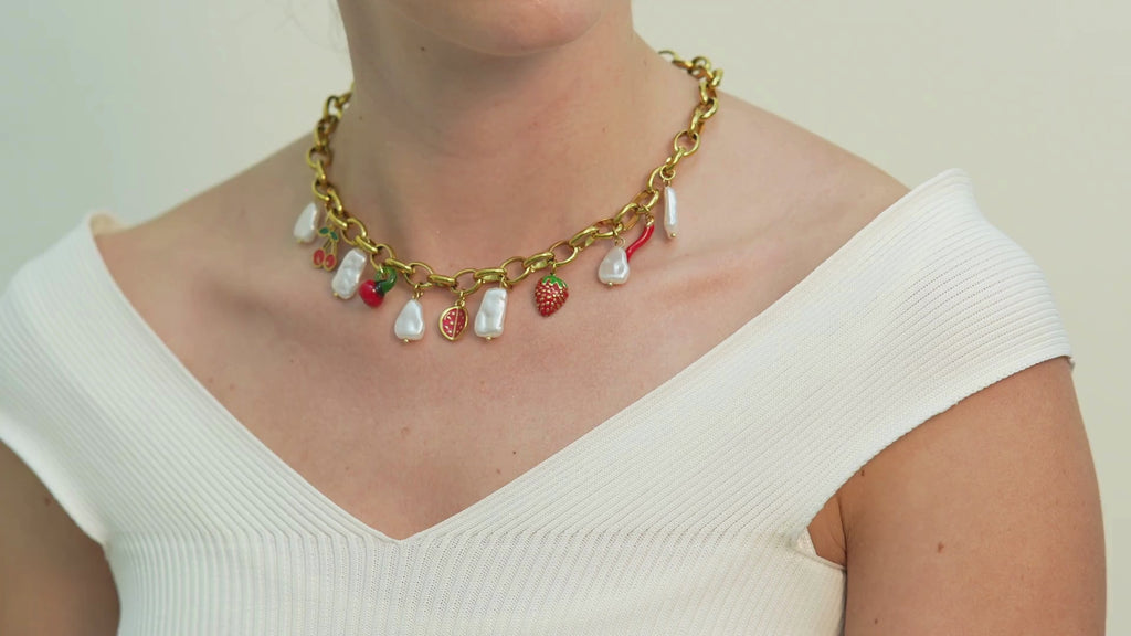 Hawa Strawberry Pearl Necklace