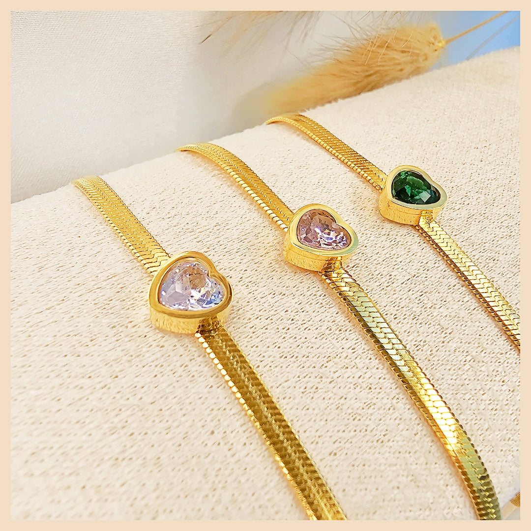 Romantic white gold heart bracelet presented in an elegant gift box, ideal for heartfelt Valentine’s, anniversary, or birthday gifting that feels exclusive and memorable in the UAE.