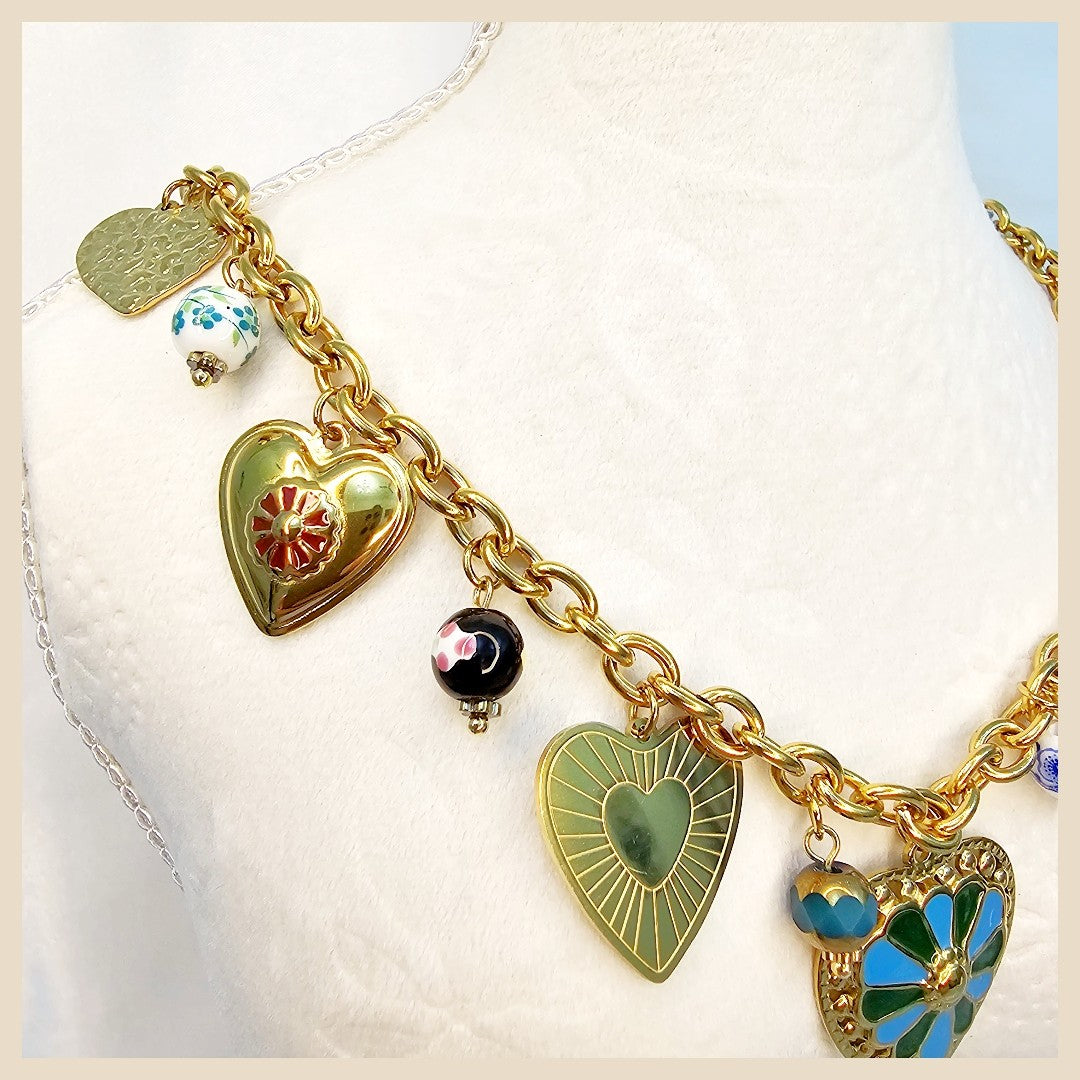 Sparkling blue charm teardrop pendant necklace for women, ideal for gifting with a romantic, elegant feel that suits UAE style preferences.