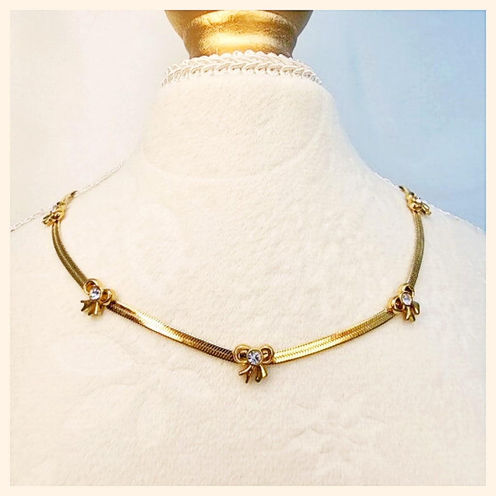 Jara Snake X Bowknots Necklace