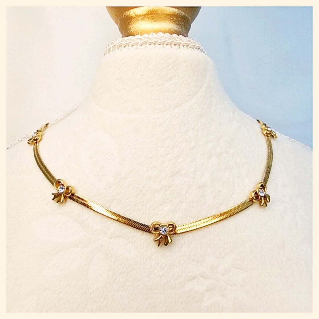 Jara Snake X Bowknots Necklace