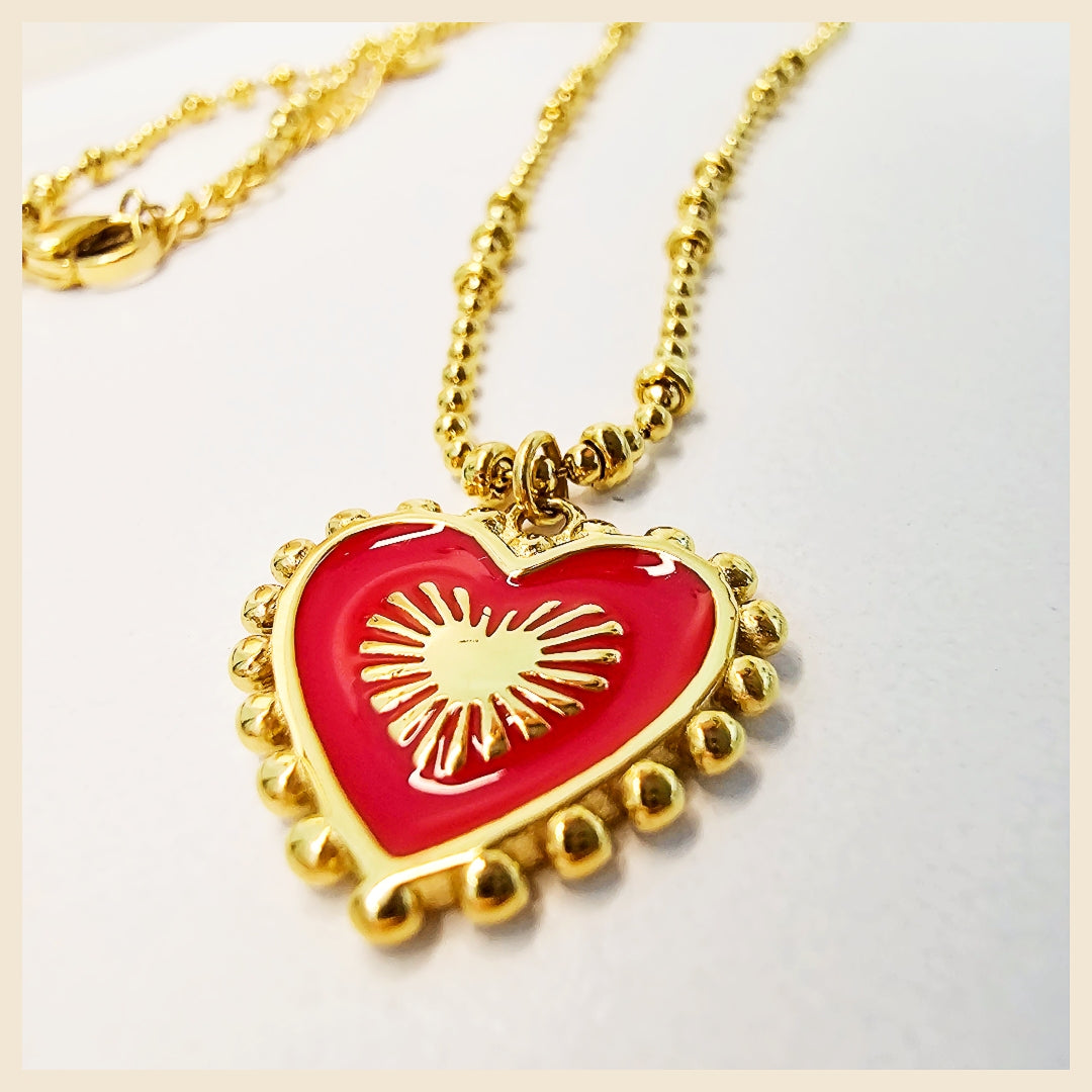 Trendy gold heart necklace designed for stylish women who value refined jewellery